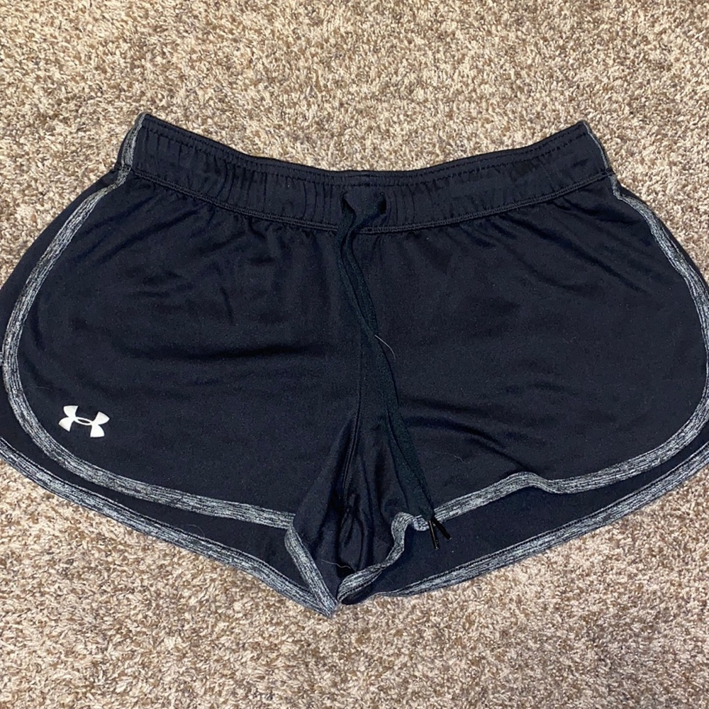 Small/Medium Under Armour Shorts (3)